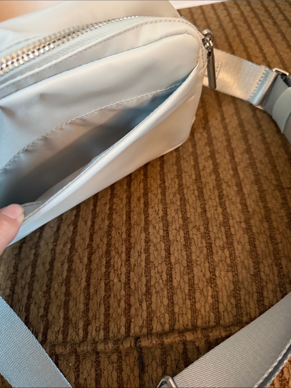 lululemon athletica Mint Color Double-Zip Crossbody Bag - Picture 3 of 8